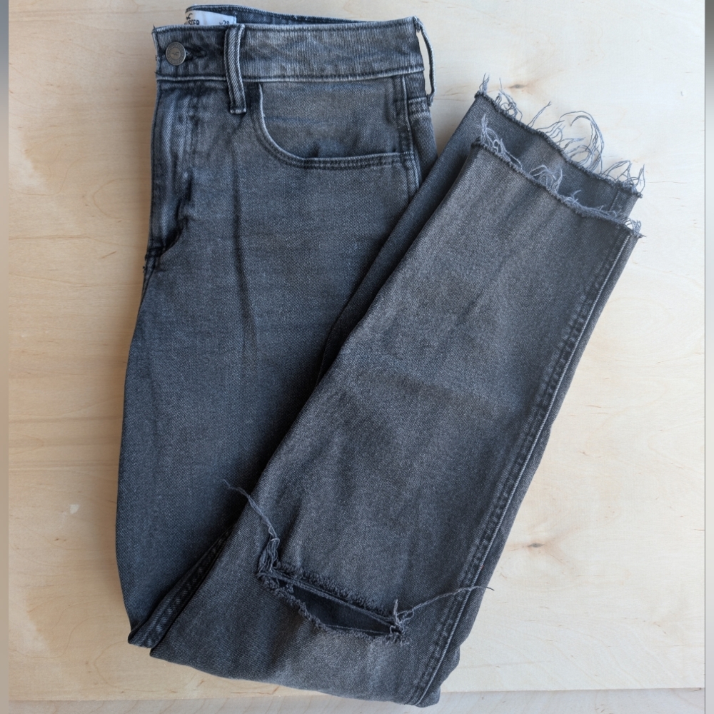 Hollister Women's High Rise Mom Jeans